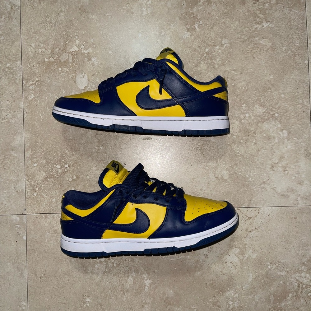 Nike Dunk Low ‘Michigan’